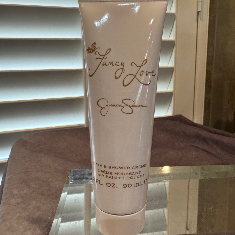 Jessica Simpson‎ Fancy Love Bath & Shower Crème - White and Gold